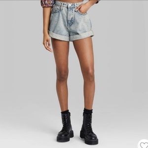 Wild Fable Highest Rise Denim Acid Wash Mom Jean Shorts Size 6